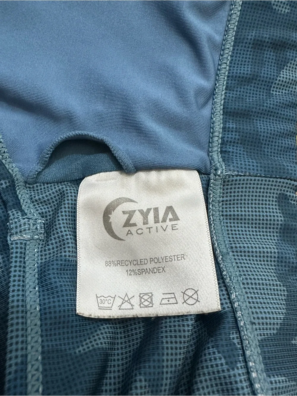 Zyia Active Bomber Sports Bra RC Camo Print With Removeable Pads Size Medium $33